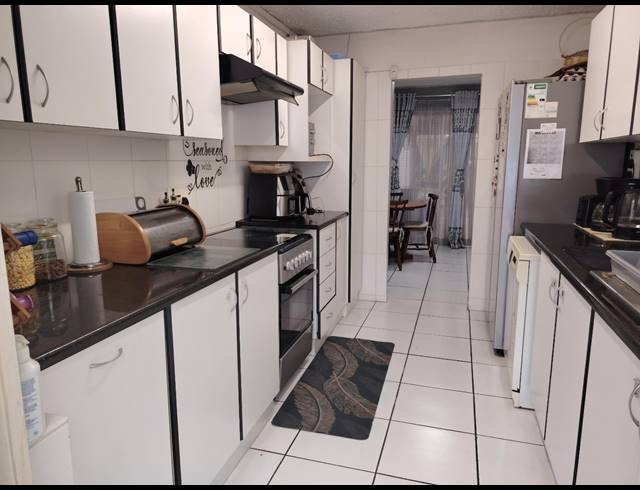 3 BEDROOM TOWNHOUSE TO LET IN ASHLEY